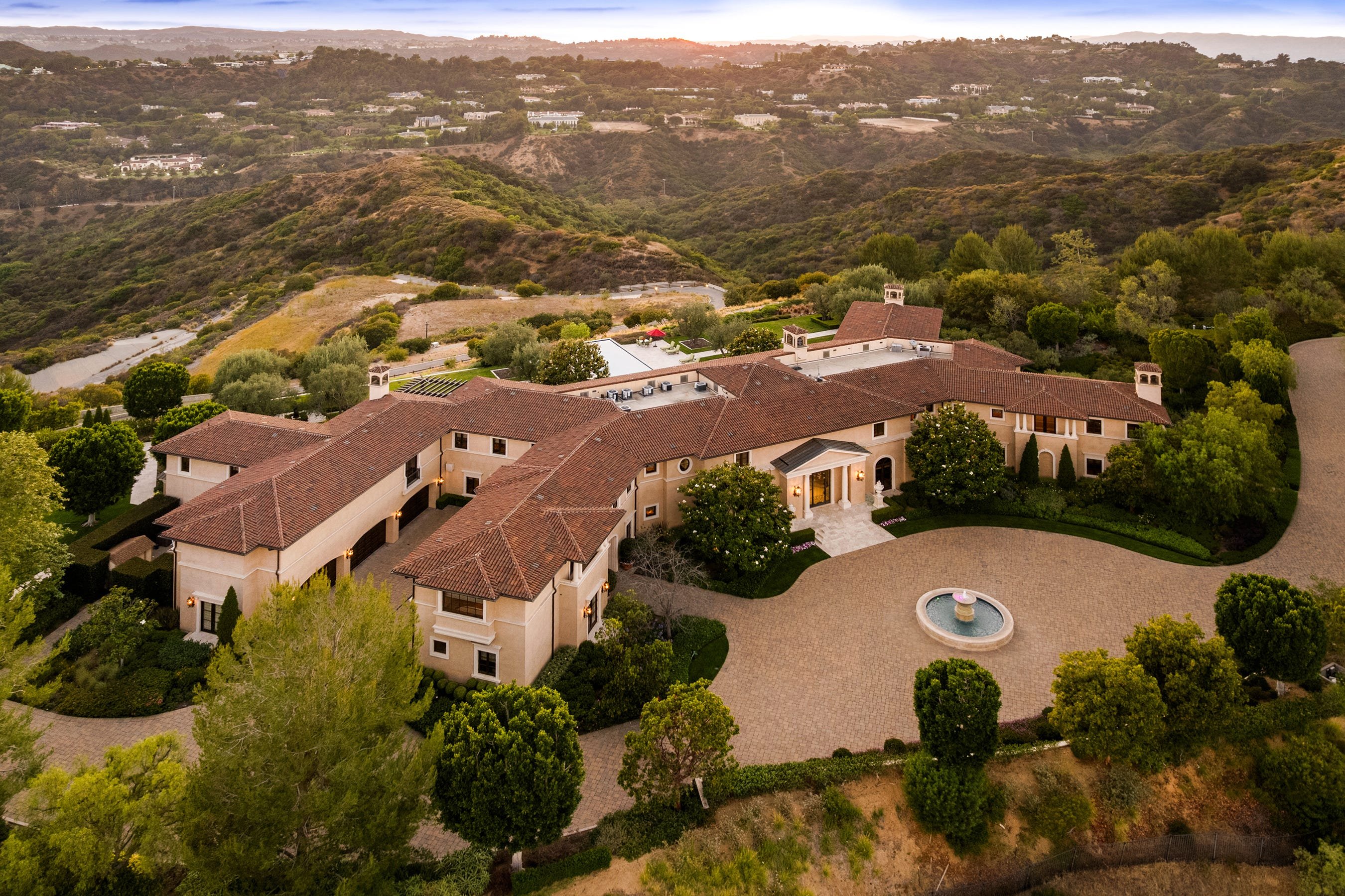 Look Inside Tyler Perry’s Beverly Hills Mansion, Where Prince Harry and Meghan Markle Hid After Leaving the Royal Family