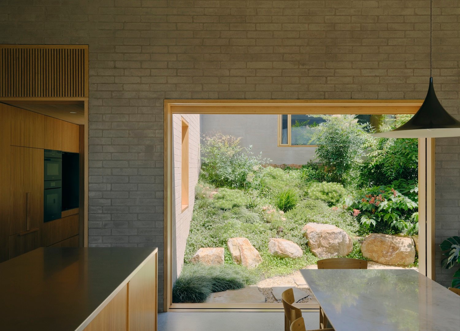 Home Tour | Hislop Hill House by Clare Cousins Architects