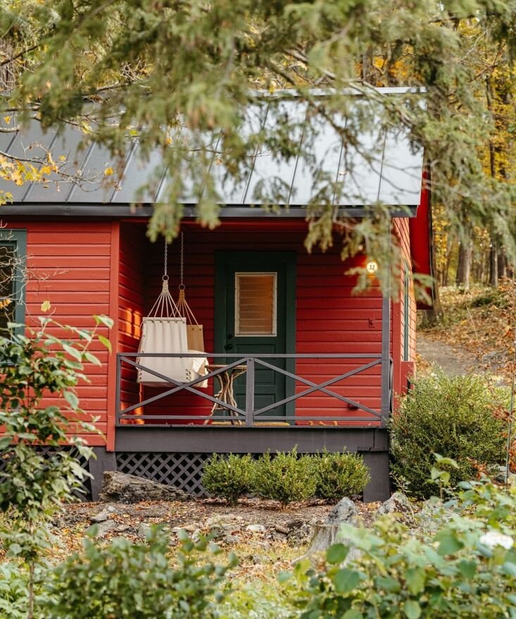 Expert Advice: 13 Perfect Details for the Summer House from Hotelier Ray Pirkle of Camptown
