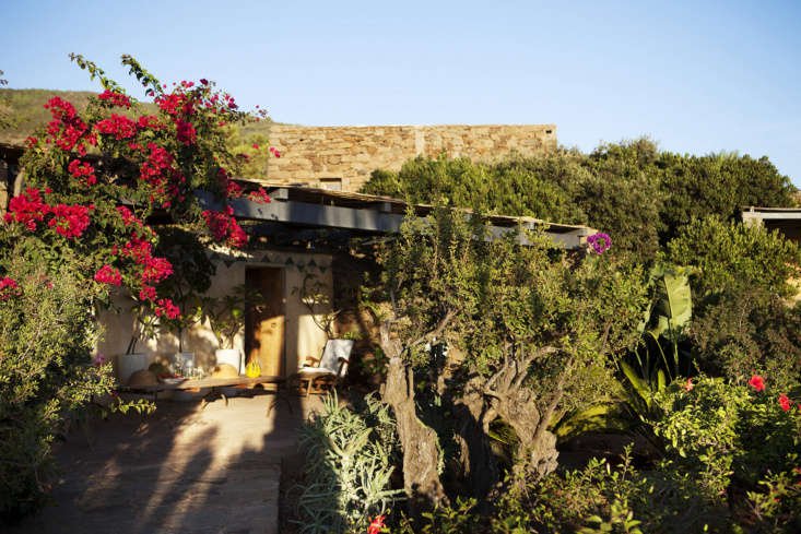Vacation Dreaming: Elegant Simplicity on the Italian Island of Pantelleria