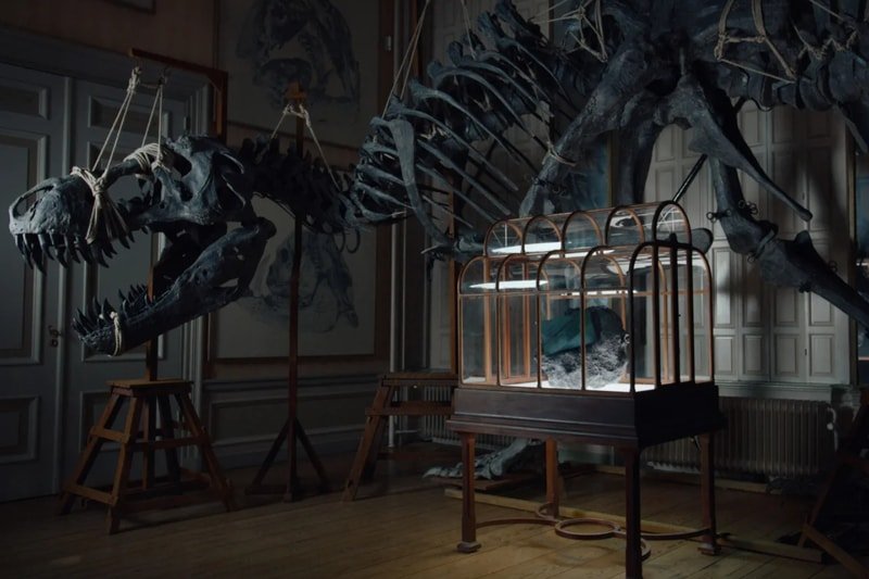 Enfin Levé's T-Rex Leather Handbag Fuses Fossils and Tech