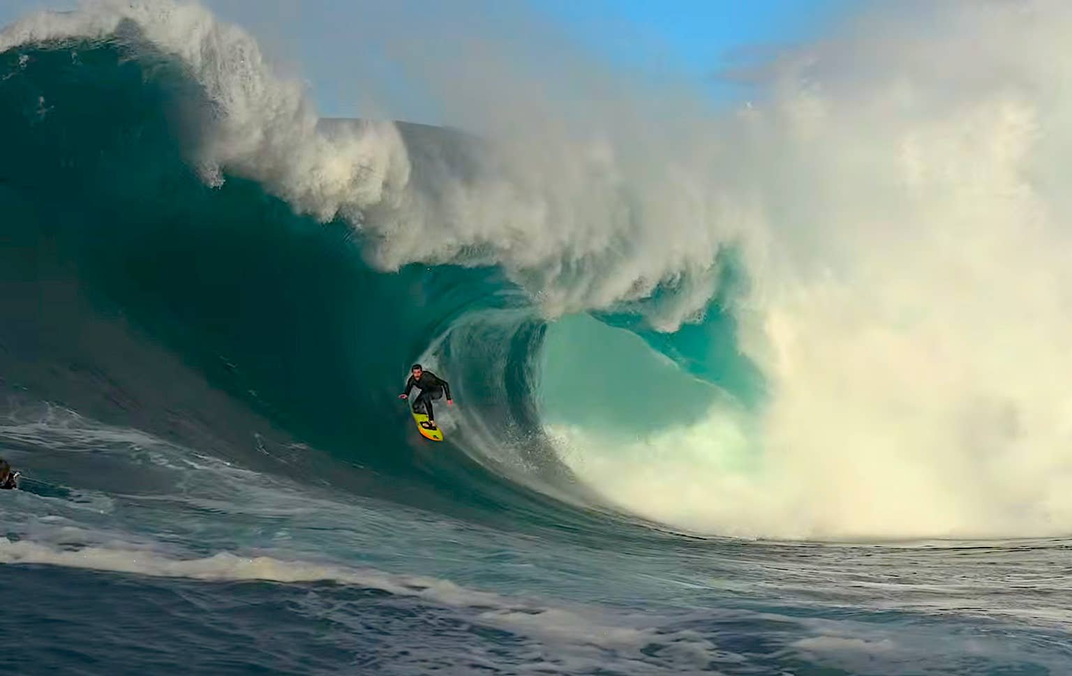 Mutant 25-Foot Shipstern Bluff Is ‘Pure Evil’ in New Stern Warning Session (Video)