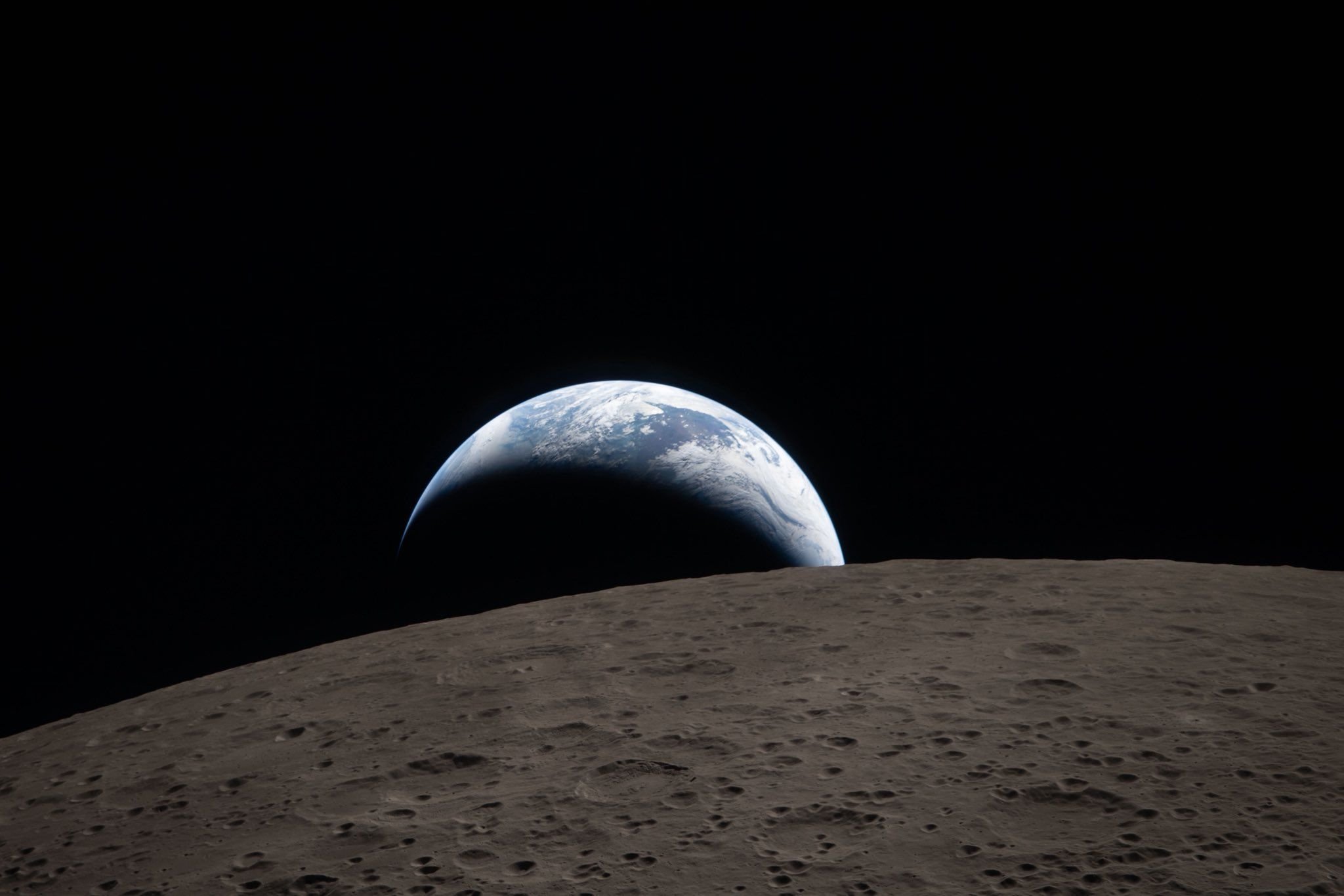 Artemis II’s Breathtaking View of the Far Side of the Moon