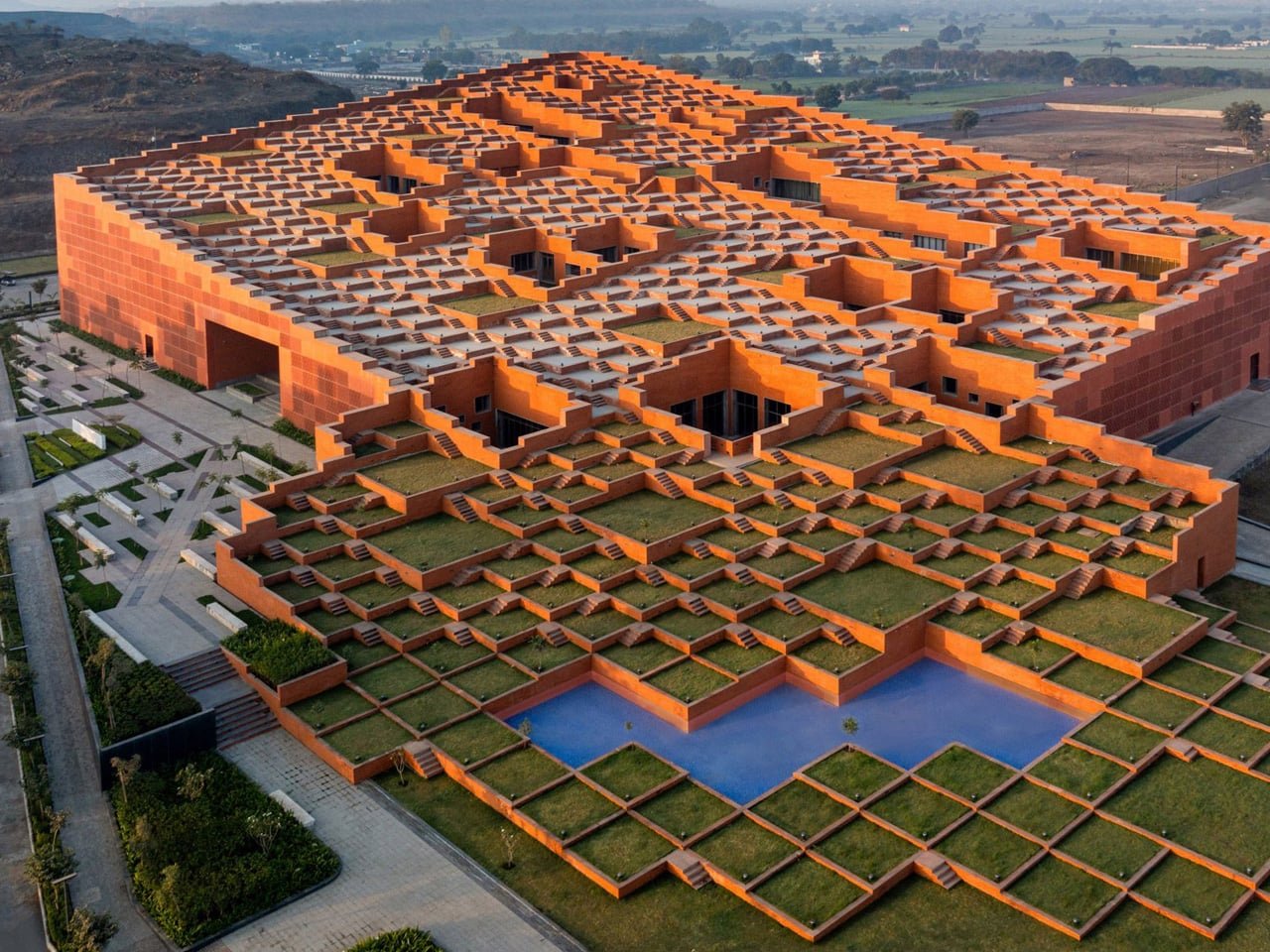 This Indian University’s Roof Fits 9,000 People — and the Idea Came From a 1,000-Year-Old Stepwell