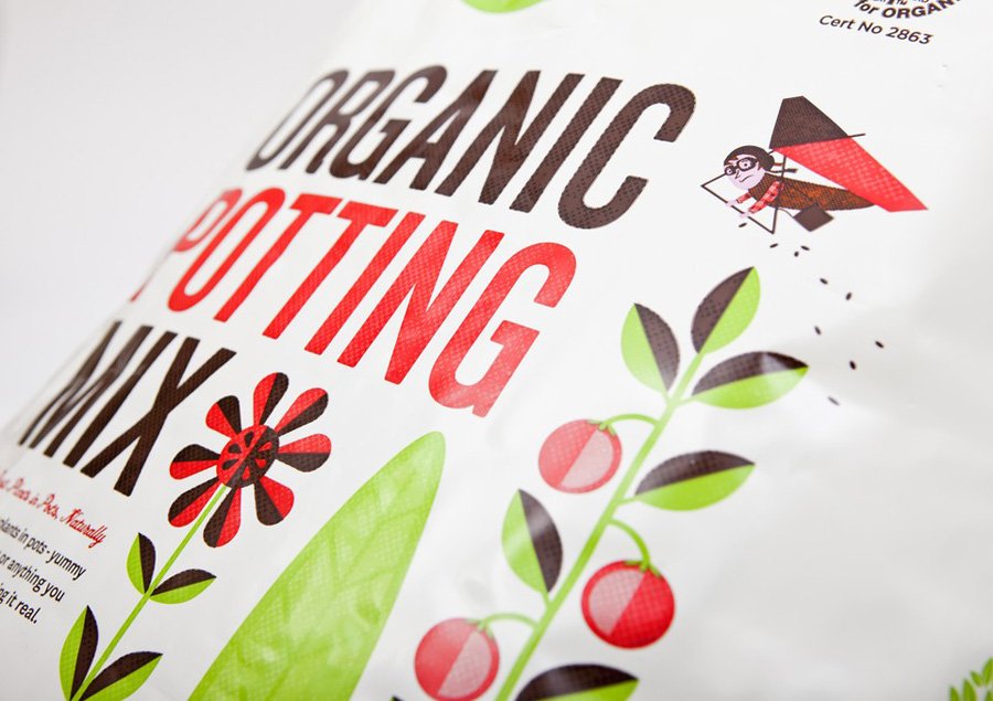 New Packaging for Living Earth by Marx Design - BP&O