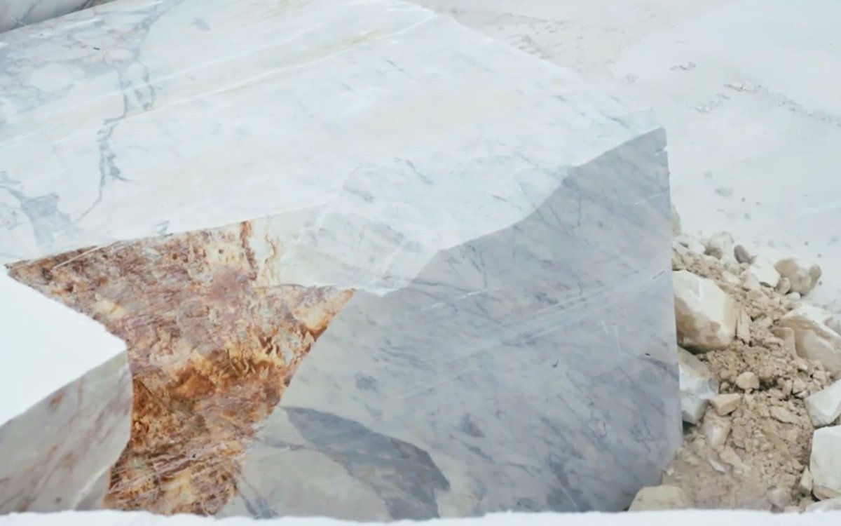 "Il Capo" in the landscape of marble | Mindsparkle Mag