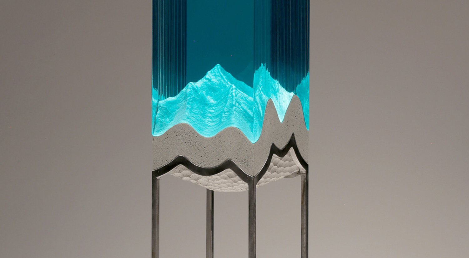 Pinnacle Glas Sculpture | Mindsparkle Mag