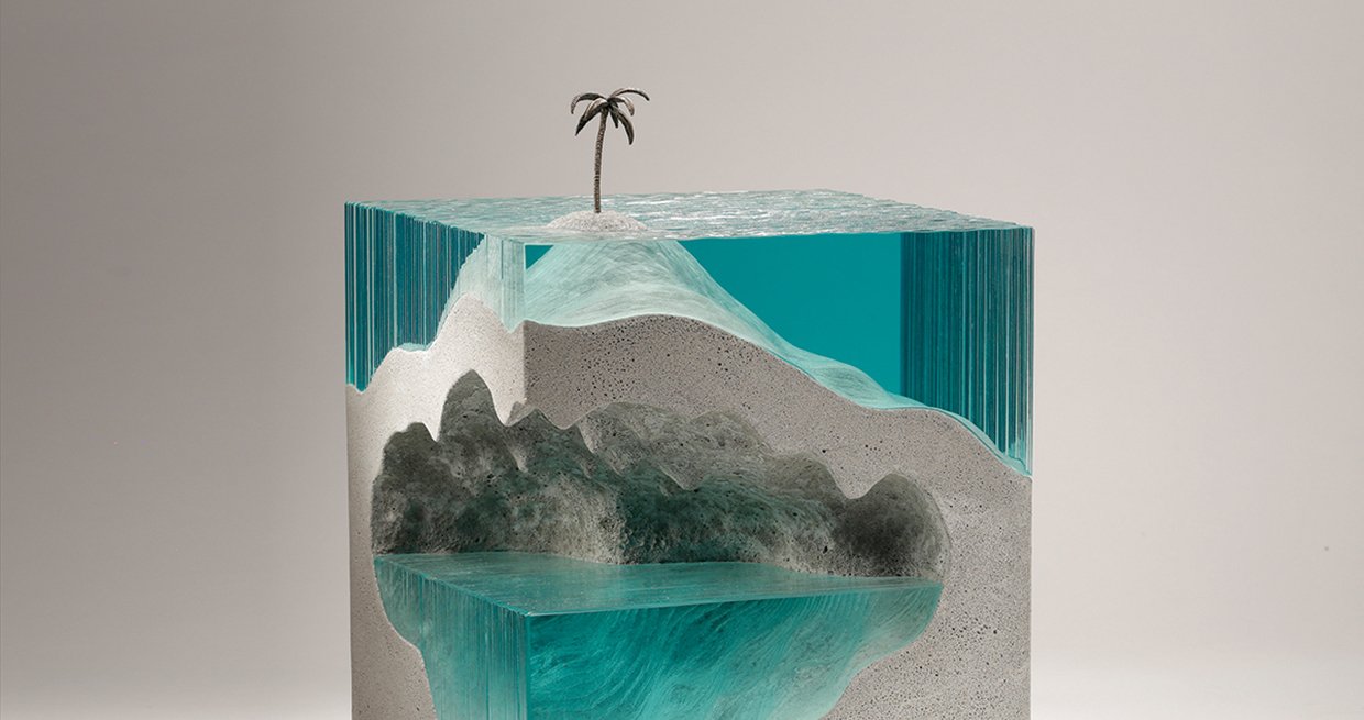 Solitary Art Glass Sculpture | Mindsparkle Mag