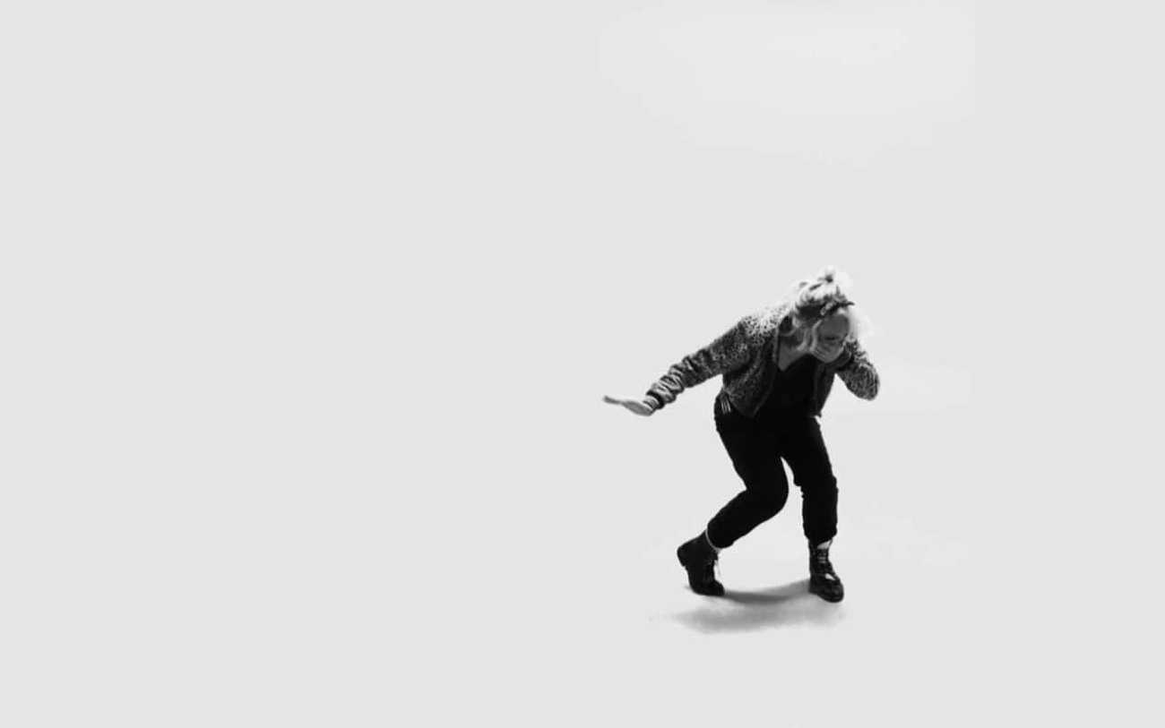 Stephen Fry Hates Dancing | Mindsparkle Mag