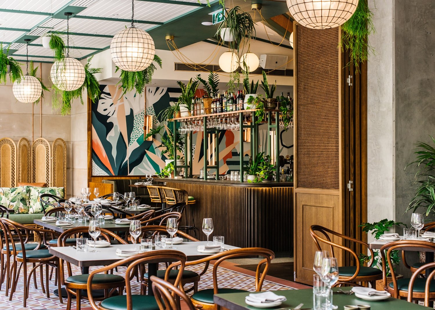 Verandah Bar Branding | Mindsparkle Mag