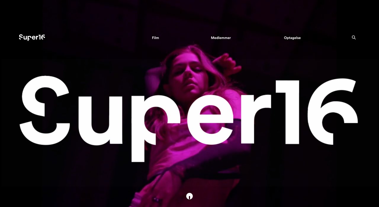 Super16 on Minimal Gallery