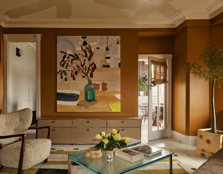 An Iconic Midcentury Hotel Reborn, a Belgrade Hi-Fi Listening Bar, and More