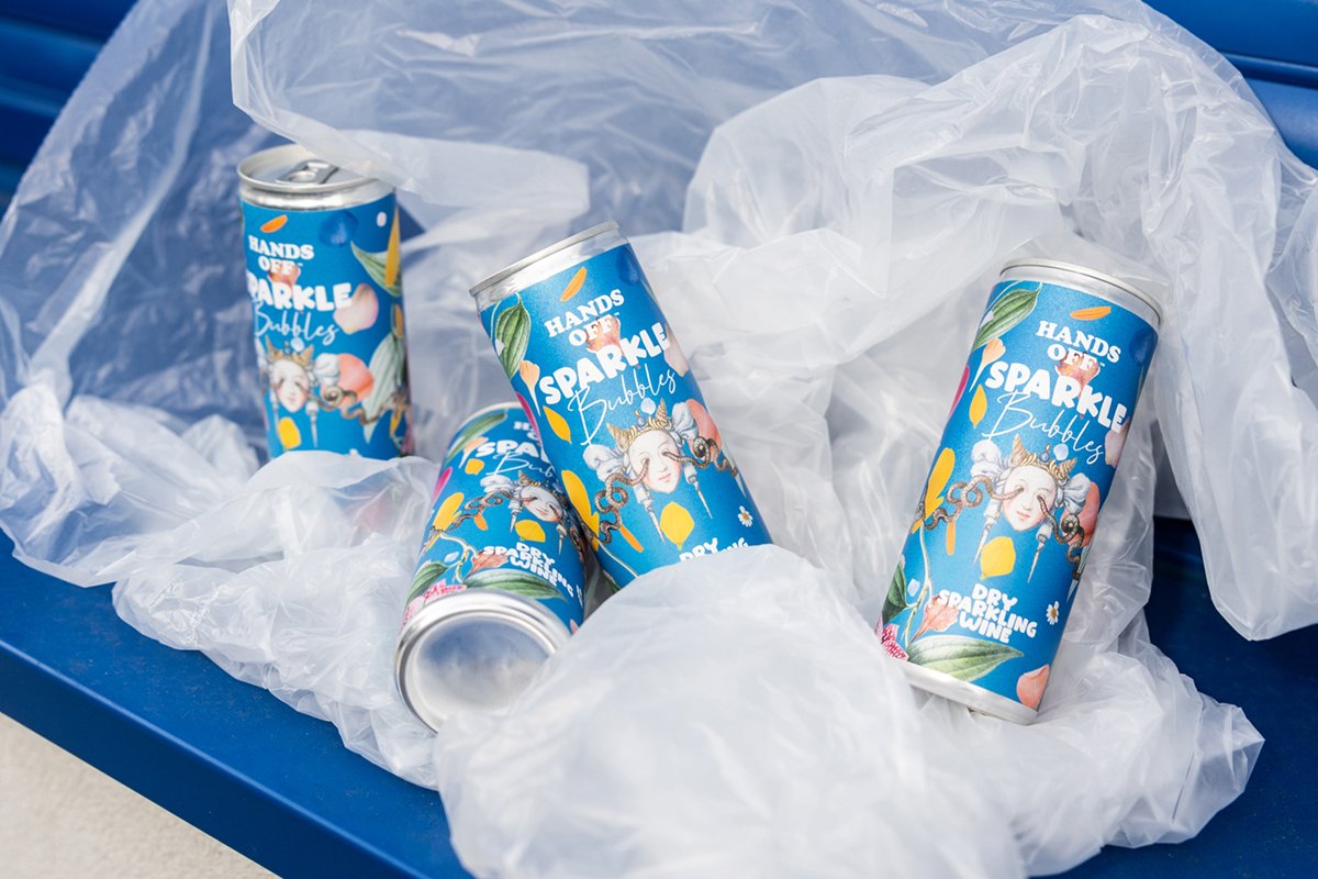 Sparkle Bubbles’ Canned Wine Goes Baroque