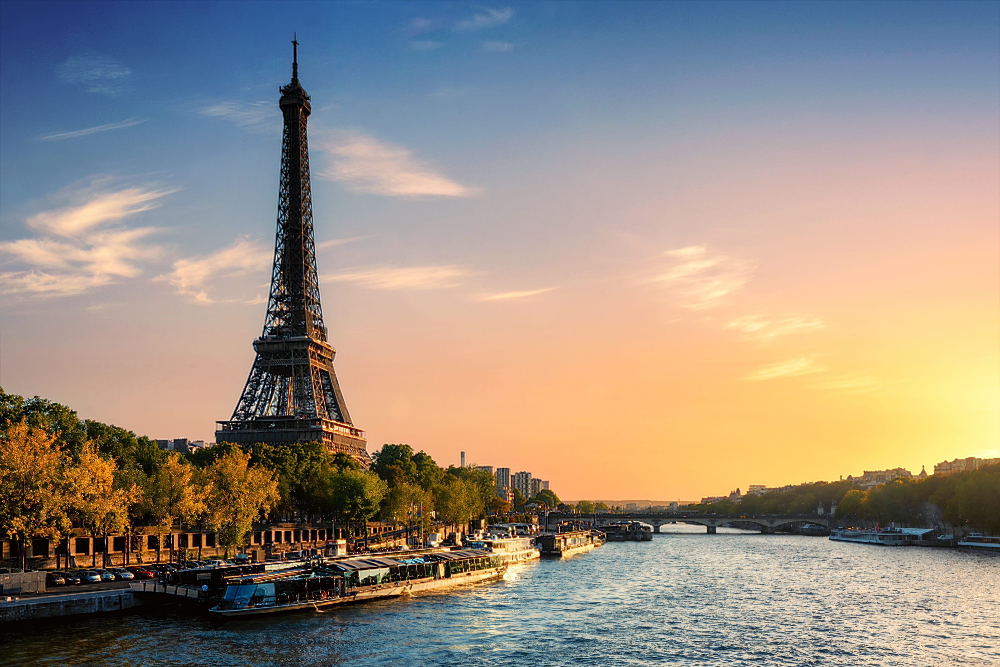 Your Favorite Author Could Be Your Next Travel Companion, Thanks to This Exclusive Membership for Book Lovers