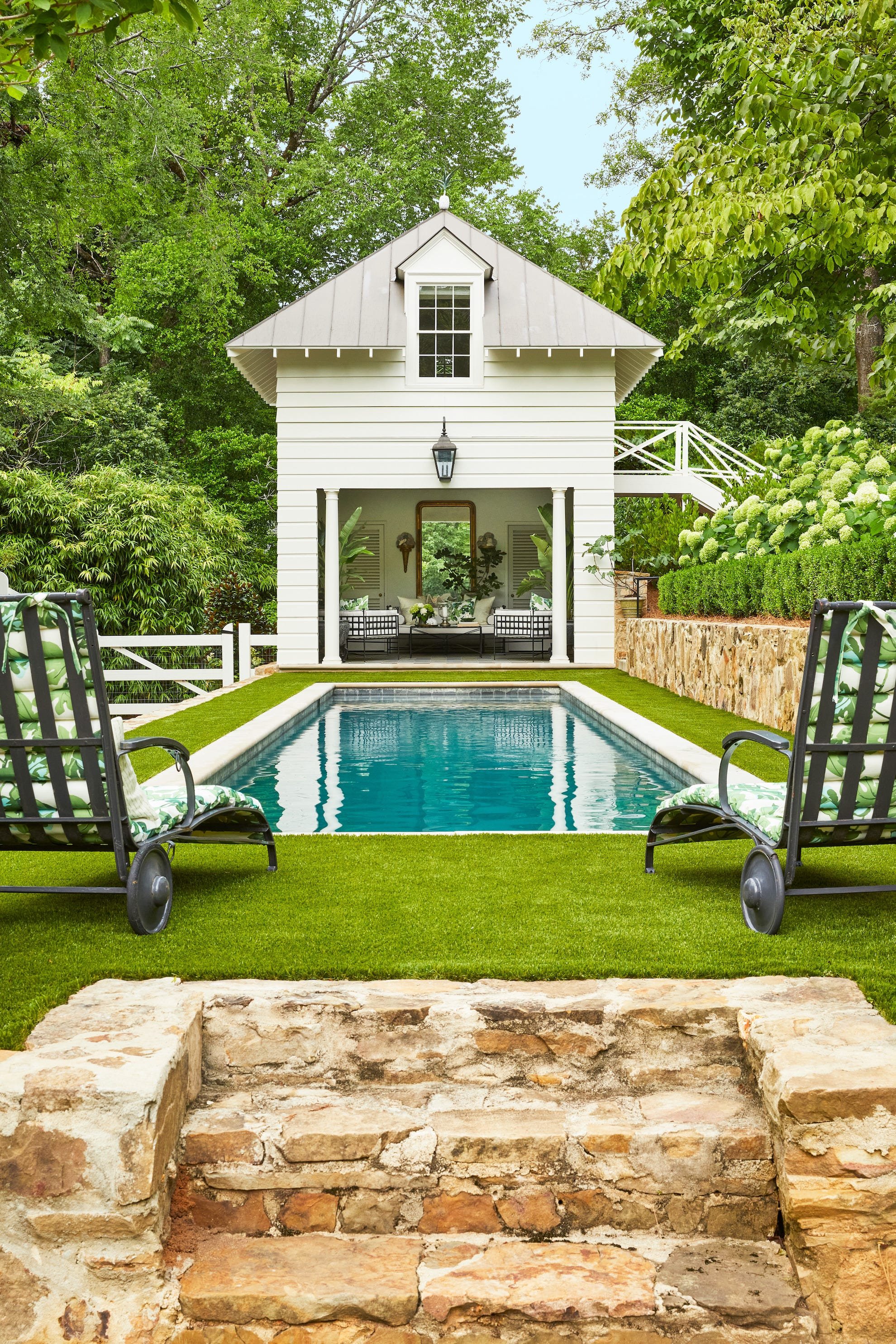 This Alabama Poolside Folly Feels Like a Slice of Jamaican Paradise