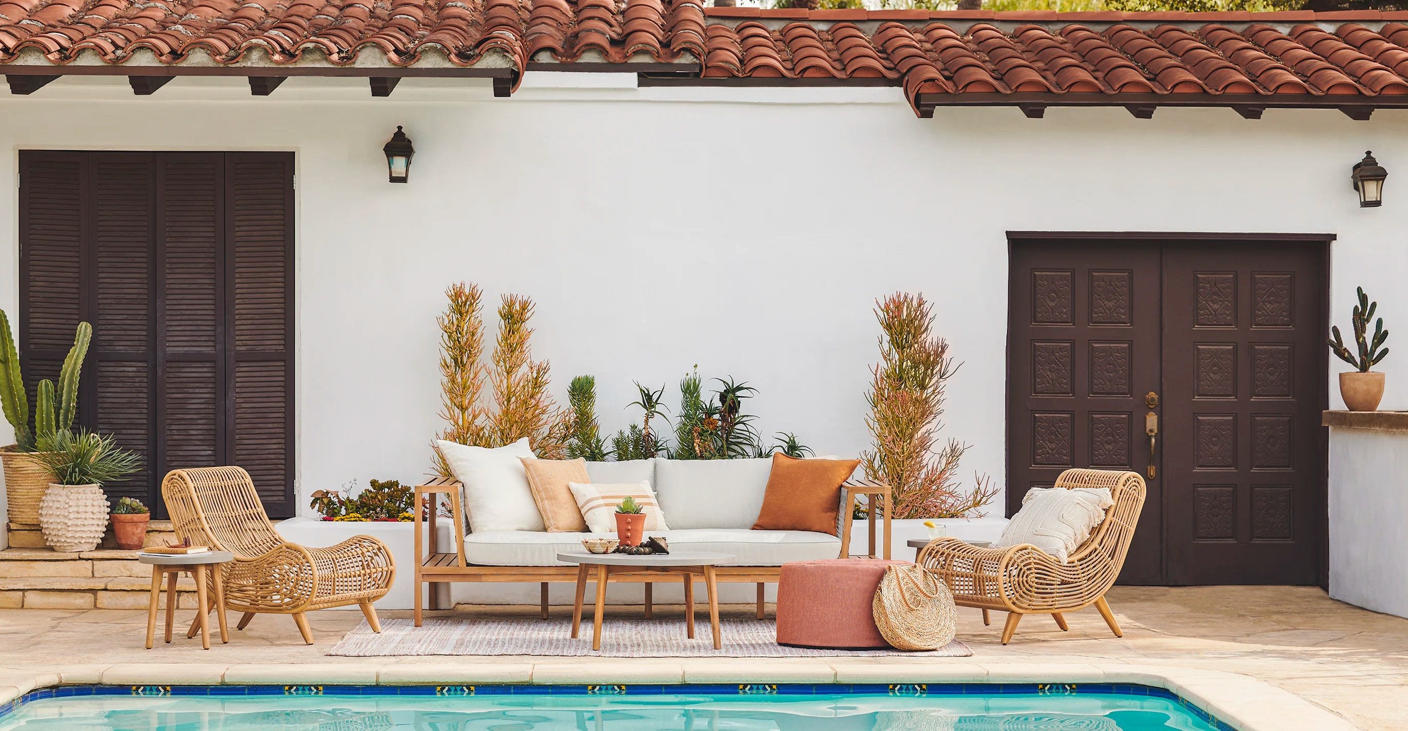 The 6 Best Outdoor Lounge Chairs to See You Through Summer