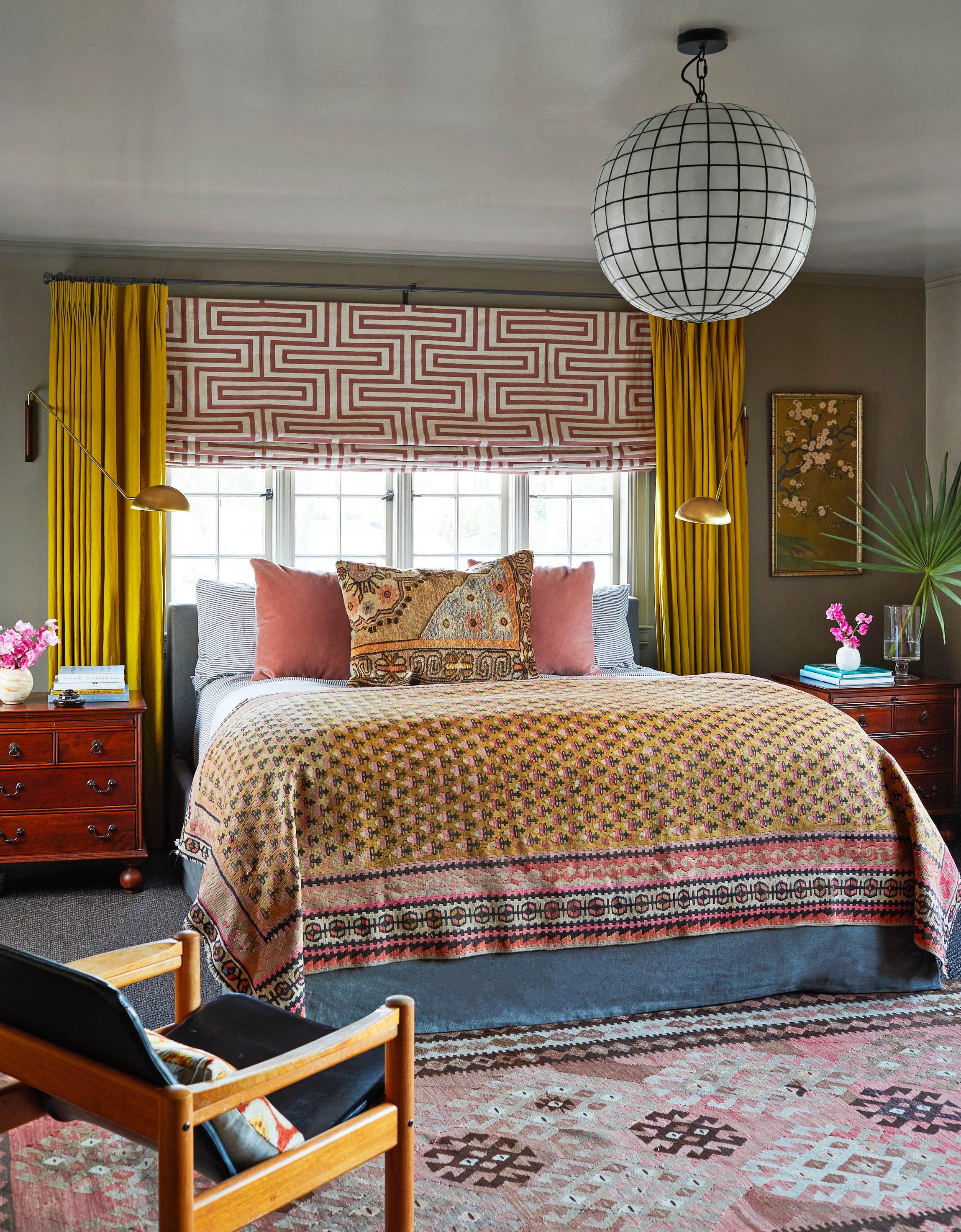 How to Use Color Theory to Decorate a Bedroom, According to Interior Designers
