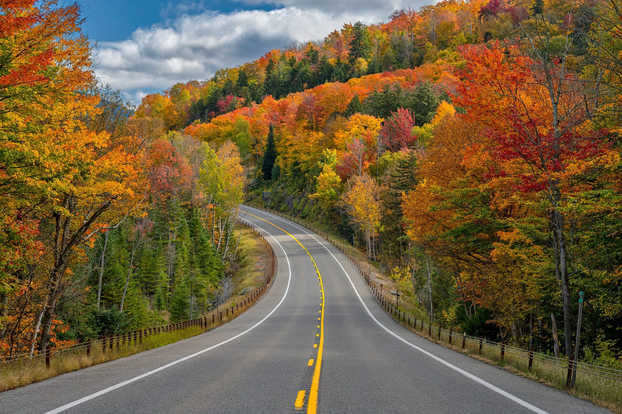 The Most Beautiful Places to See Fall Foliage This Year, According to Meteorologists