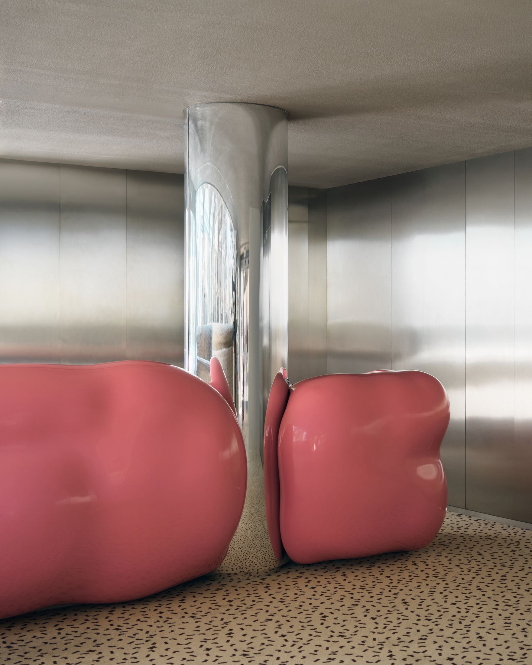 Sampling the 80s: The Ken Club in Paris by Rodolphe Parente and Marion Mailaender.